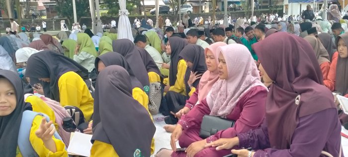 Hadiri Peringatan Maulid Nabi Muhammad SAW Meriah Di Kantor Bupati Merangin Hadiri Peringatan Maulid Nabi Muhammad SAW Meriah Di Kantor Bupati Merangin