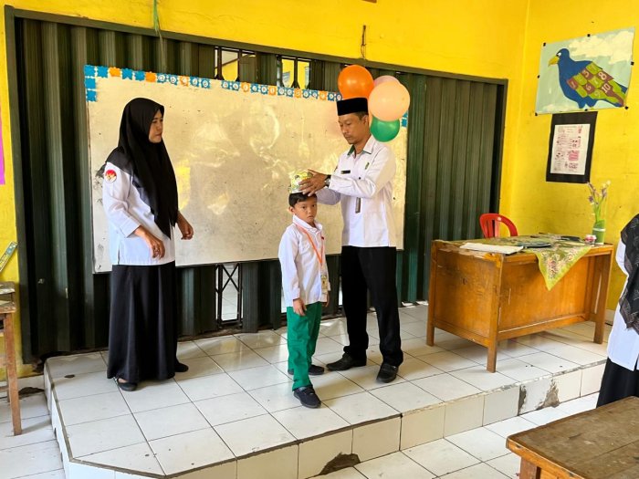 Kepala MIN 1 Muaro Jambi Lukman Edi S.Pd.I  Resmi Buka Kegiatan Masa Taaruf Murid Madrasah (Mata Muda) Kelas I Min 1 Muaro Jambi