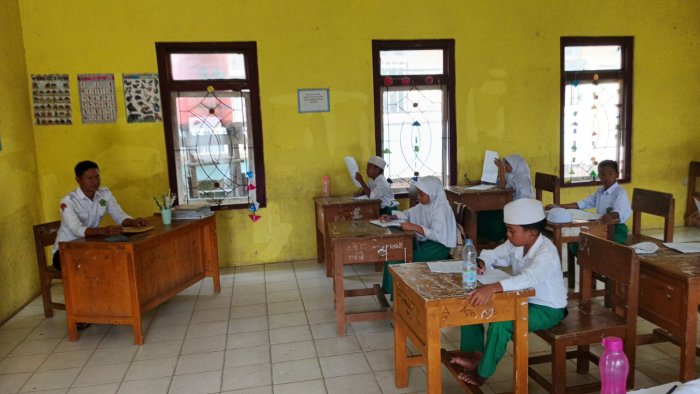 Siswa Siswi Min 1 Muaro Jambi Laksanakan Ujian Semester Ganjil Siswa Siswi Min 1 Muaro Jambi Laksanakan Ujian Semester Ganjil