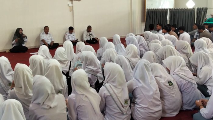 Jangan Lewatkan SNBP! Kepala MAN 1 Kerinci Beri Penegasan Penting bagi Siswa. Jangan Lewatkan SNBP! Kepala MAN 1 Kerinci Beri Penegasan Penting bagi Siswa.