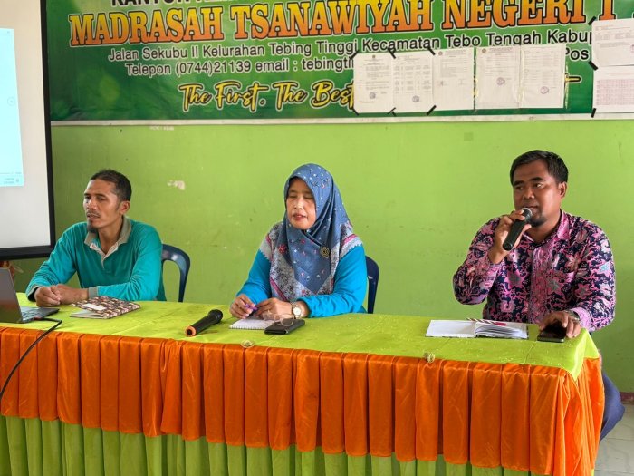 MTsN 1 Tebo Adakan Dialog Evaluasi Kinerja Guru dan Staf MTsN 1 Tebo Adakan Dialog Evaluasi Kinerja Guru dan Staf