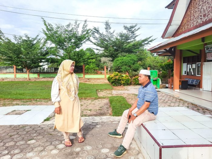 Redakan Penat Usai ASAS, Guru dan Tenaga Kependidikan MTsN 1 Bungo Ngobrol Santai Sambut Akhir Pekan Redakan Penat Usai ASAS, Guru dan Tenaga Kependidikan MTsN 1 Bungo Ngobrol Santai Sambut Akhir Pekan