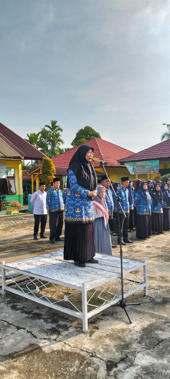 MAN JADDA WAJADA  : PESAN PEMBINA UPACARA BENDERA SENIN