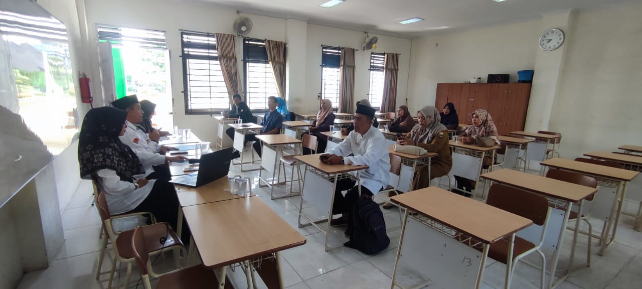 MAN 2 Kota Jambi Perkuat Komitmen Kelas Global Lewat Temu Diskusi Bersama Wali Murid MAN 2 Kota Jambi Perkuat Komitmen Kelas Global Lewat Temu Diskusi Bersama Wali Murid