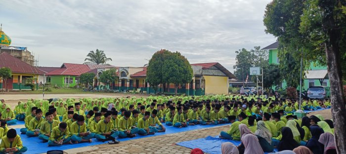 MTsN 2 Bungo Gelar Yasinan dan Tahlil Bersama MTsN 2 Bungo Gelar Yasinan dan Tahlil Bersama