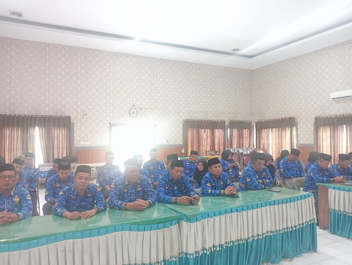 Kepala MTsN 2 Bungo Hadiri Pengukuhan Pengurus KORPRI Kemenag Bungo Kepala MTsN 2 Bungo Hadiri Pengukuhan Pengurus KORPRI Kemenag Bungo