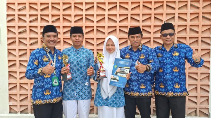Putra dan Putri MAN 1 Kerinci Raih Juara 1 Lomba Barisan Indah Peringatan HUT RI ke-80 Putra dan Putri MAN 1 Kerinci Raih Juara 1 Lomba Barisan Indah Peringatan HUT RI ke-80