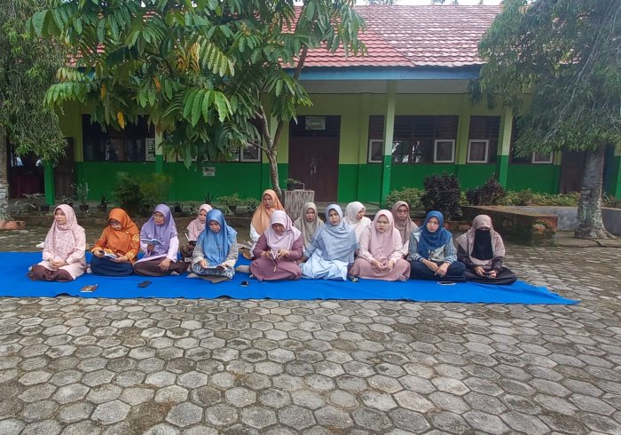 Melalui Kegiatan Yasinan Rutin, MAN 2 Bungo Perkuat Nilai Keagamaan, Kebersamaan, dan Karakter Religius Warga Madrasah Melalui Kegiatan Yasinan Rutin, MAN 2 Bungo Perkuat Nilai Keagamaan, Kebersamaan, dan Karakter Religius Warga Madrasah