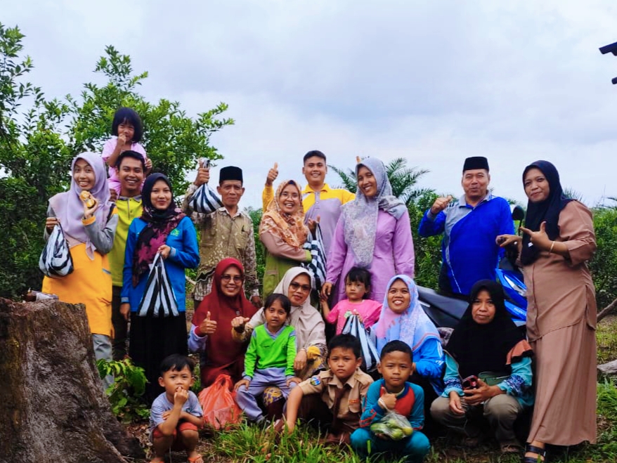 Team Bonding Guru MIN 4 Tebo di Kebun Jeruk Team Bonding Guru MIN 4 Tebo di Kebun Jeruk