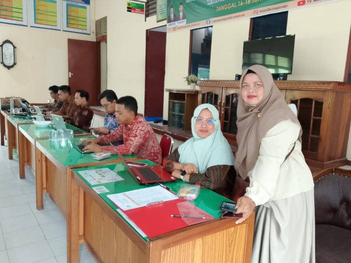 Ujian Tertunda Siap Digelar Kembali: MAN 2 Kota Jambi Finalisasi Jadwal Pengganti 8 Desember Ujian Tertunda Siap Digelar Kembali: MAN 2 Kota Jambi Finalisasi Jadwal Pengganti 8 Desember