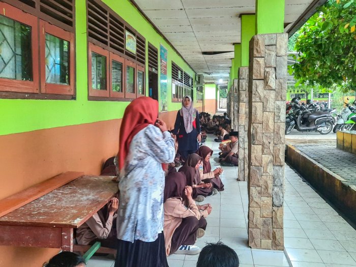 Perbaikan Tiada Henti: Ibu Fadila Berikan Arahan dan Evaluasi pada Pengajian Rutin Perbaikan Tiada Henti: Ibu Fadila Berikan Arahan dan Evaluasi pada Pengajian Rutin