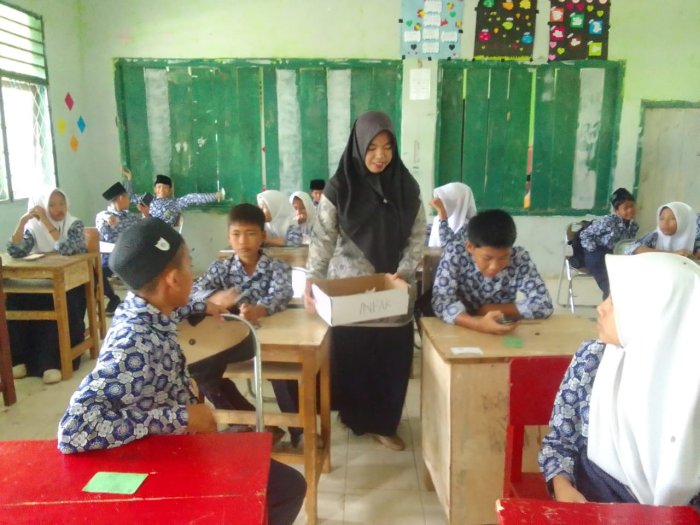 Tersentuh Bencana Sumatra, OSIM MTsN 5 Tebo Galang Dana Sukarela Tersentuh Bencana Sumatra, OSIM MTsN 5 Tebo Galang Dana Sukarela