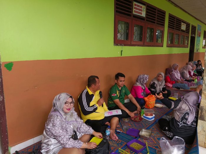 Hangatnya Kebersamaan Sambut Ramadan 1447 H, Keluarga Besar MTsN 1 Bungo Gelar Makan Bersama Penuh Ukhuwah