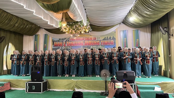Dari Madrasah Menuju Masa Depan: Momen Haru Pelepasan Siswa Kelas 12 MAN 1 Tanjung Jabung Timur