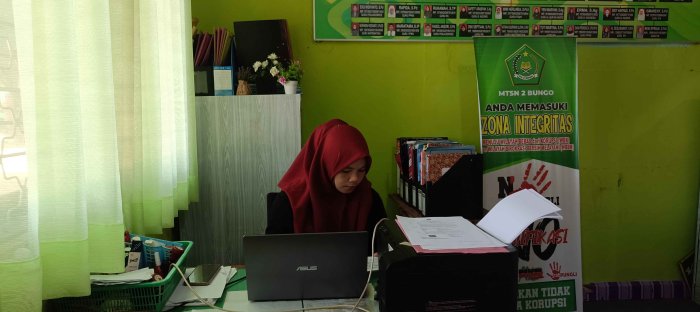 Gerak Cepat, Operator Simpatika MTsN 2 Bungo Tindak Lanjuti Pembaruan Sistem EMIS GTK