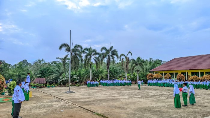 Di Balik Upacara yang Khidmat, MIN 4 Tebo Tanamkan Nilai Ketelitian dan Tanggung Jawab