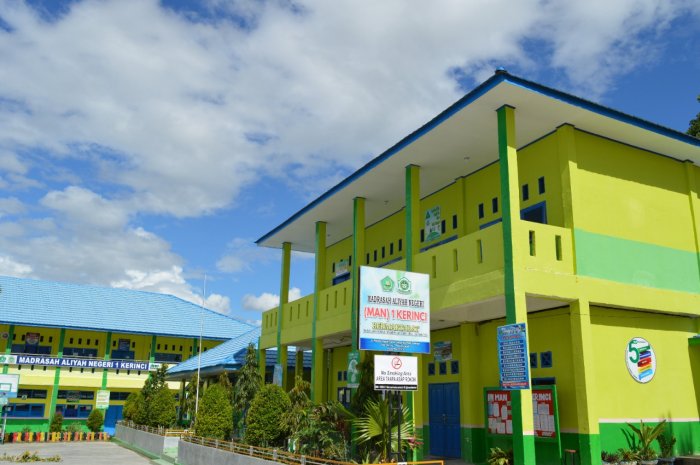 Wow! MAN 1 Kerinci Raih Peringkat 2 lulusan terbanyak SNBP Se-Provinsi Jambi.