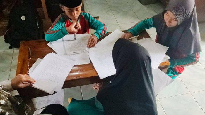 Mantapkan Kesiapan Kompetisi, Peserta OMI IPAS dan Matematika MIN 4 Tebo Ikuti Bimbingan Tatap Muka