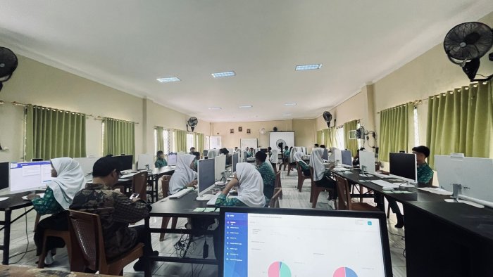 Gladi Bersih TKA 2025 Gelombang Kedua di MAN 2 Kota Jambi Berjalan Lancar, Siswa Sukses Selesaikan Gladi Bersih TKA 2025 Gelombang Kedua di MAN 2 Kota Jambi Berjalan Lancar, Siswa Sukses Selesaikan
