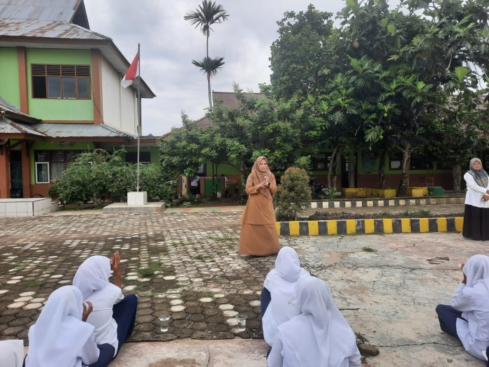 Pesan Bermakna dari Puskesmas Tanjung Agung untuk Remaja Putri MTsN 1 Bungo: Sehat Itu Cantik dan Percaya Diri! Pesan Bermakna dari Puskesmas Tanjung Agung untuk Remaja Putri MTsN 1 Bungo: Sehat Itu Cantik dan Percaya Diri!