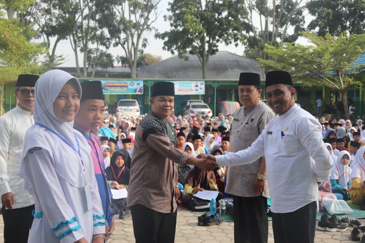 PENUTUPAN MATSAMA MTsN 1 KOTA SUNGAI PENUH DIAWALI DENGAN YASINAN DAN DOA BERSAMA PENUTUPAN MATSAMA MTsN 1 KOTA SUNGAI PENUH DIAWALI DENGAN YASINAN DAN DOA BERSAMA