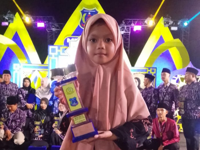 Siswi MIN 1 Tanjung Jabung Barat Raih Juara 3 Tilawah Anak-anak di MTQ Kabupaten 2025