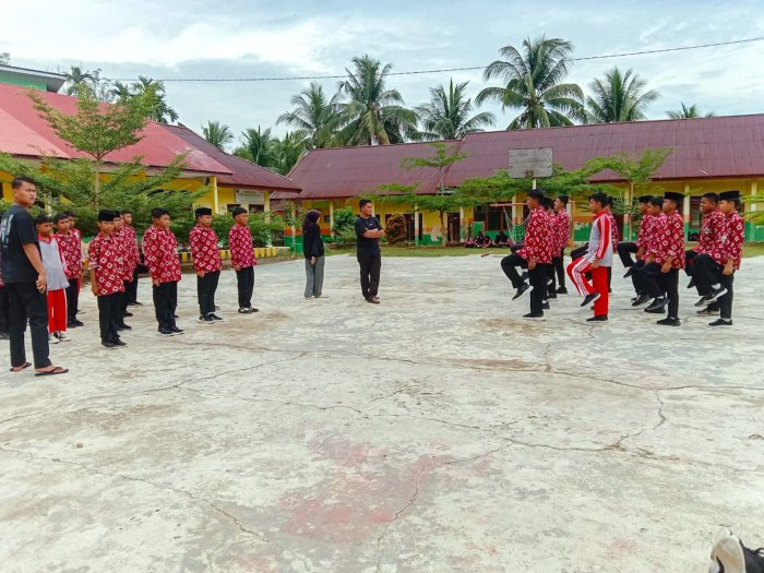 Latihan Intensif MTsN 1 Bungo dalam Persiapan Jambore Ranting