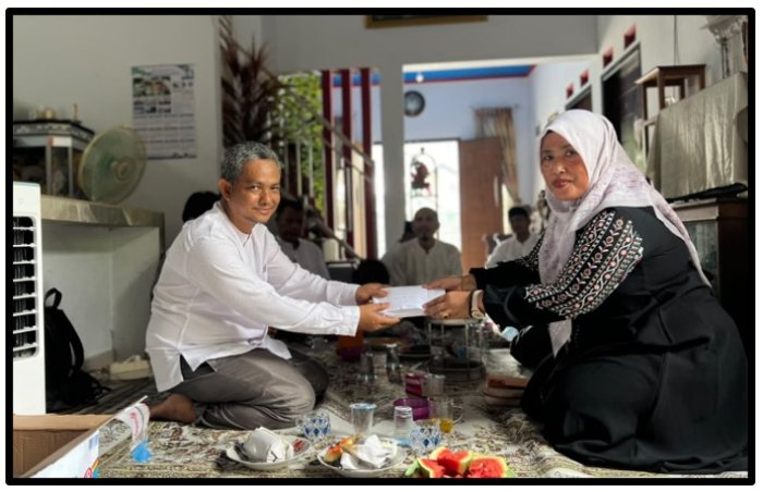 Wujud Empati dan Solidaritas, Keluarga Besar MTsN 1 Tebo Laksanakan Takziah ke Kediaman Bapak Zulkarnain
