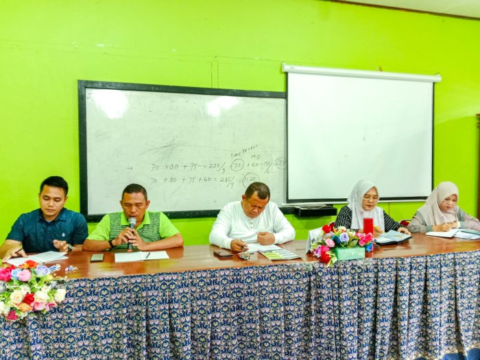 MTsN 1 Bungo Gelar Rapat Akhir Semester: Mantapkan Persiapan HAB ke-80, PKKM, dan E-Kinerja