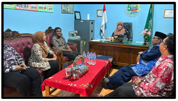 Perkuat Sinergi dan Publikasi, Tim Humas MTsN 1 Tebo Gelar Rapat Koordinasi Bersama Kepala Madrasah Perkuat Sinergi dan Publikasi, Tim Humas MTsN 1 Tebo Gelar Rapat Koordinasi Bersama Kepala Madrasah