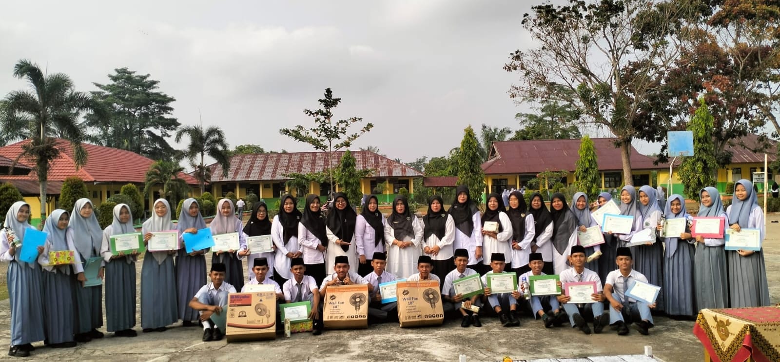 GELAR BERMACAM LOMBA, MAN 2 TEBO :  SEMARAK HUT RI KE-79