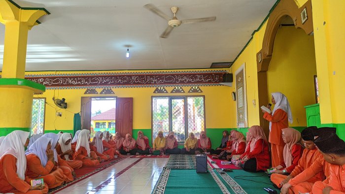 Tausiah Amadea Moza Siswa MAN 2 Tebo Memukau Pendengar