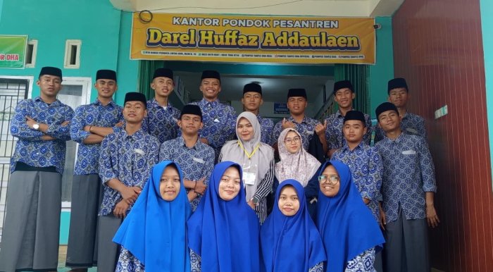 Guru BK MAN 2 Bungo Jadi Pengawas Tes Kemampuan Akademik di PPS Tahfizh Al-Quran Darel Huffaz Addaulen Hari Kedua Guru BK MAN 2 Bungo Jadi Pengawas Tes Kemampuan Akademik di PPS Tahfizh Al-Quran Darel Huffaz Addaulen Hari Kedua