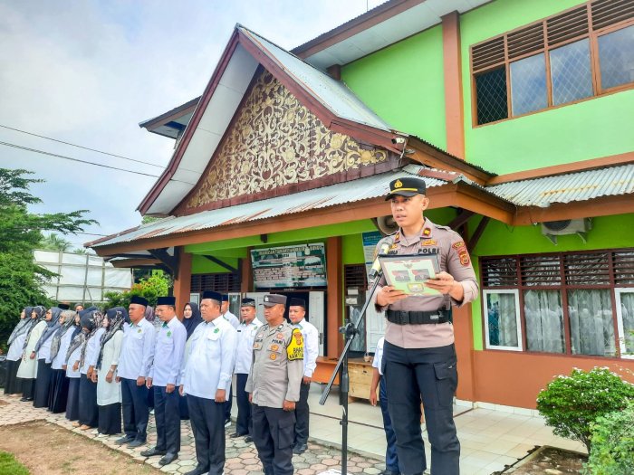 Nuansa Upacara Bendera di MTsN 1 Bungo Nuansa Upacara Bendera di MTsN 1 Bungo