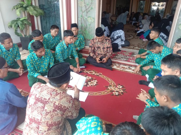Kabar Duka: Keluarga Guru MAN 2 Kota Jambi Berpulang ke Rahmatullah Kabar Duka: Keluarga Guru MAN 2 Kota Jambi Berpulang ke Rahmatullah