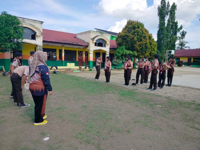 Latihan PBB Pramuka MTsN 2 Bungo Tingkatkan Disiplin Latihan PBB Pramuka MTsN 2 Bungo Tingkatkan Disiplin