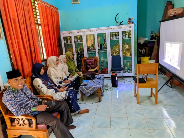 Guru MIN 4 Tebo Ikuti Pembinaan, Integritas Ditekankan sebagai Pondasi