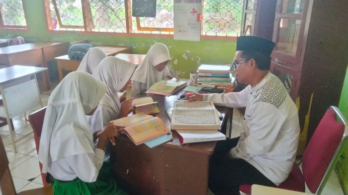 MIN 3 Tebo Sukses Gelar Ujian Semester Akhir dengan Materi Hafalan dan Baca Tulis Iqra MIN 3 Tebo Sukses Gelar Ujian Semester Akhir dengan Materi Hafalan dan Baca Tulis Iqra