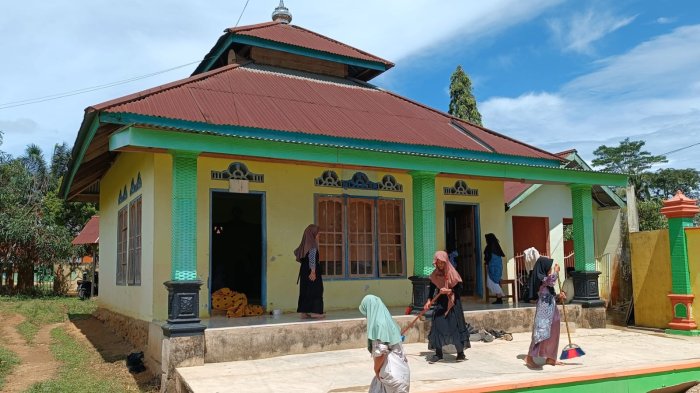 Kemenag Programkan GEBER BBM 2026, MIN 4 Tebo Cepat Ambil Bagian Bersihkan Musala dan Surau Sekitar