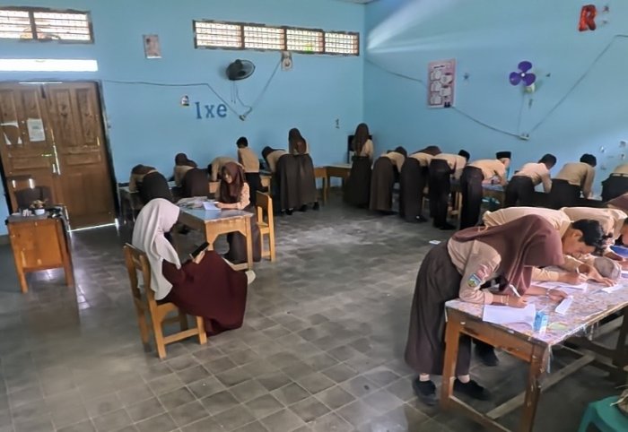 Penuh Ketegangan Asesmen Kimia Sistem Tokser, 1 Soal 30 Detik Pacu Adrenalin Siswa