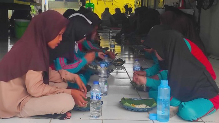 Grup WhatsApp Dipenuhi Apresiasi, Orang Tua Bangga Anak-Anak MIN 4 Tebo Makin Mandiri di Pemusatan Latihan