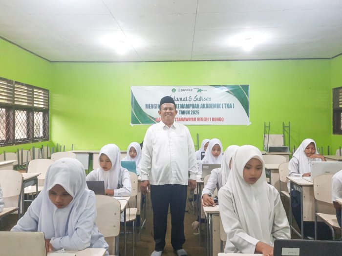 Hari Kedua AN dan TKA di MTsN 1 Bungo Berlangsung Kondusif, Kepala Madrasah Turun Langsung Pantau Pelaksanaan Hari Kedua AN dan TKA di MTsN 1 Bungo Berlangsung Kondusif, Kepala Madrasah Turun Langsung Pantau Pelaksanaan