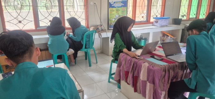 Siswa-Siswi MAN 1 Tanjung Jabung Timur Peserta OMI 2026 Jalani Tes Uji Coba Aplikasi
