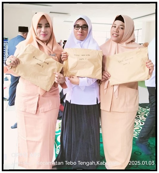 TRI DESI UMRAH, KAUR TU MTs N 1 TEBO, SABET JUARA TENIS MEJA HAB Ke-79 TRI DESI UMRAH, KAUR TU MTs N 1 TEBO, SABET JUARA TENIS MEJA HAB Ke-79