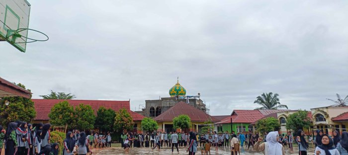 MTsN 2 Bungo Gelar Lomba Voli putra Antar Kelas MTsN 2 Bungo Gelar Lomba Voli putra Antar Kelas