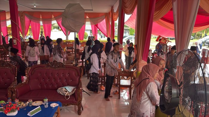 Semangat Gotong Royong Menjiwai Warga MTsN 1 Tebo Semangat Gotong Royong Menjiwai Warga MTsN 1 Tebo