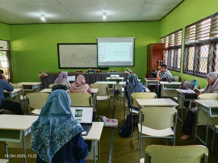 Setelah Ishoma, Sosialisasi KBC di MTsN 1 Bungo Lanjutkan Sesi Pembahasan Modul Pembelajaran