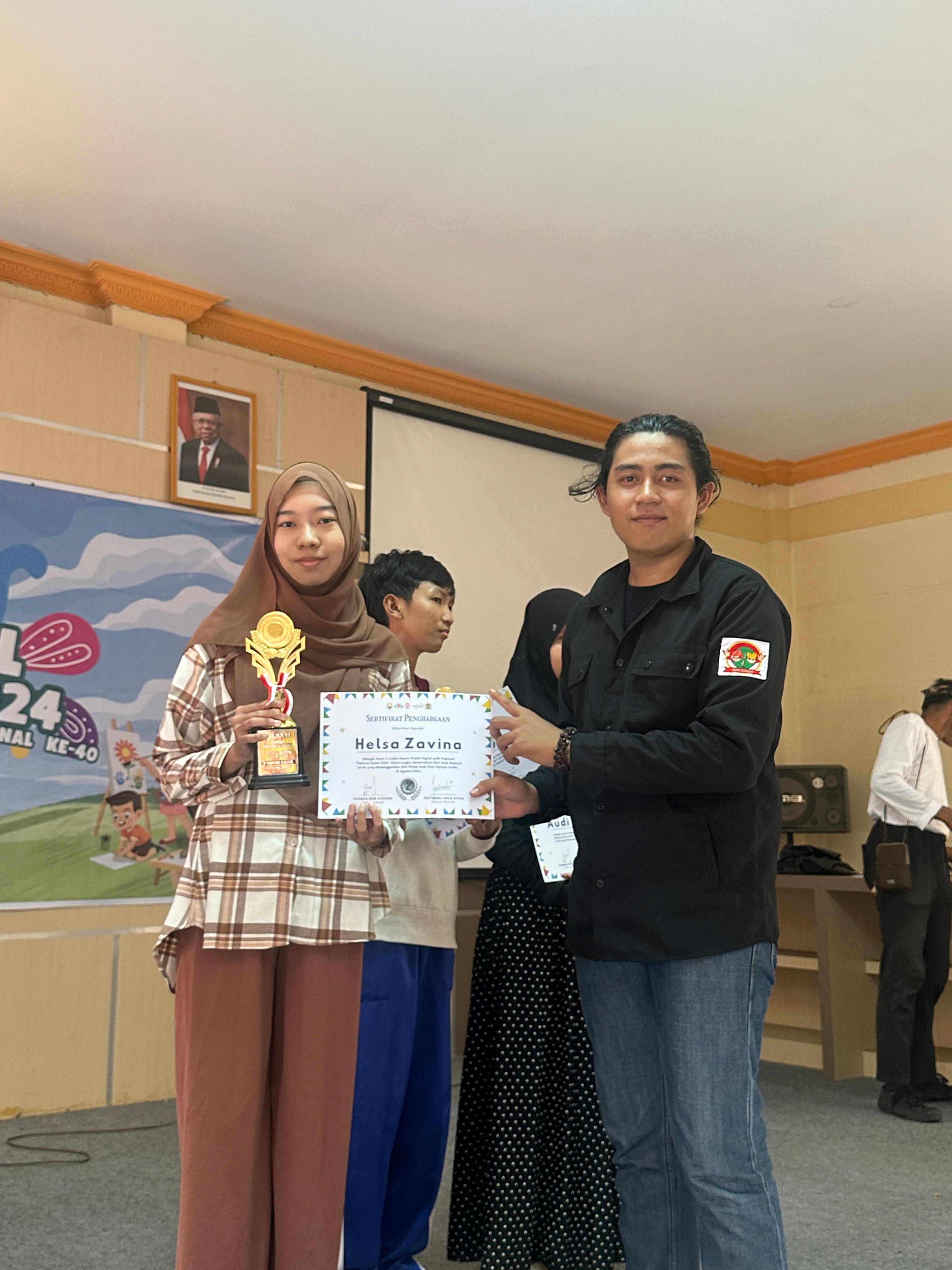 MAN 2 Kota Jambi Raih Prestasi di Festival Warna 2024 MAN 2 Kota Jambi Raih Prestasi di Festival Warna 2024