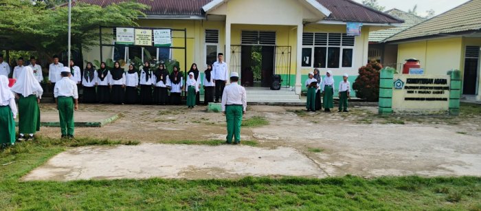 Hari Senin Pagi 27 - 10 -2025 MIN 1 Muaro Jambi Melaksanakan Upacara Bendera Rutin Hari Senin Pagi 27 - 10 -2025 MIN 1 Muaro Jambi Melaksanakan Upacara Bendera Rutin