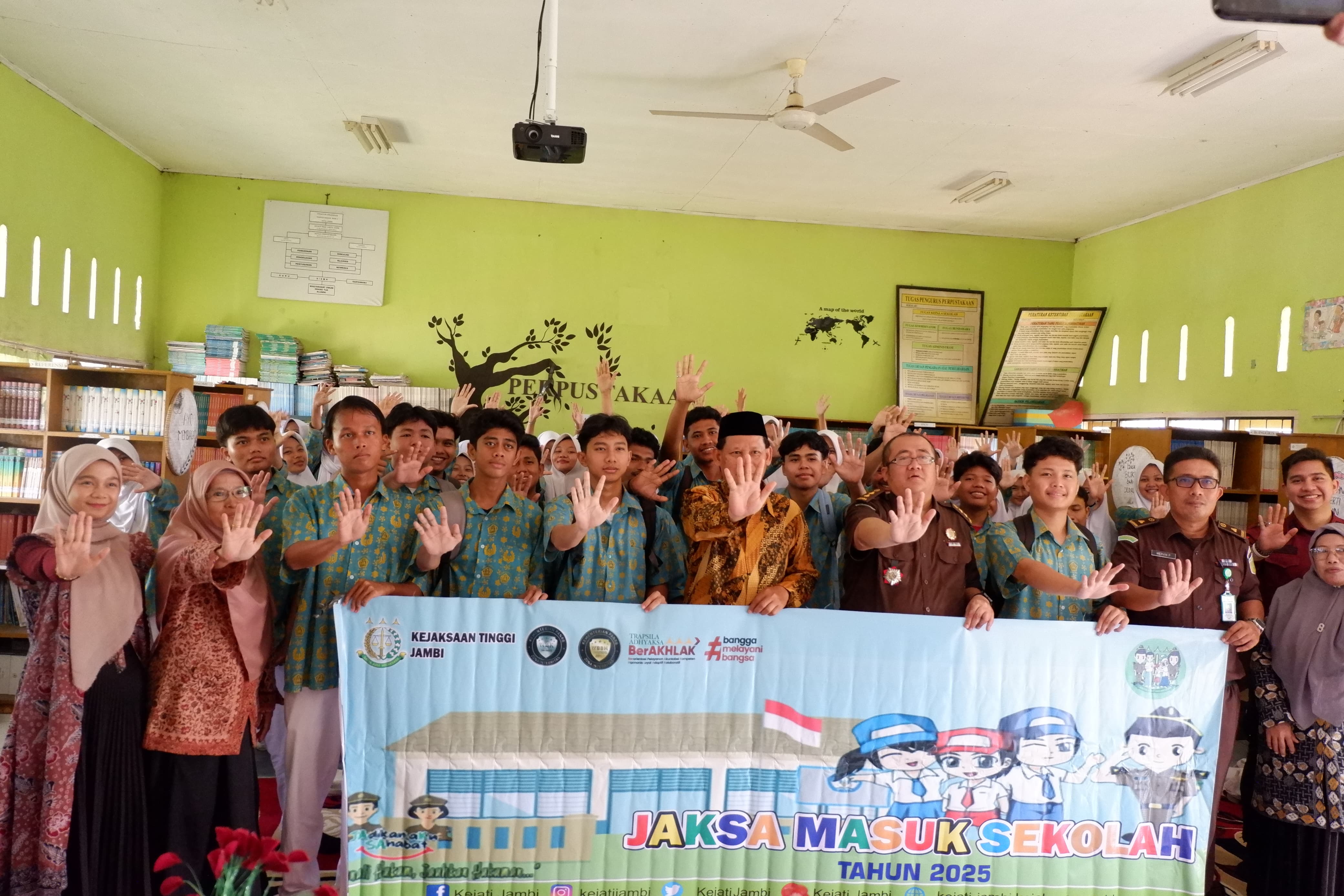 MAN 1 Kota Jambi Sambut Hangat Program MAN 1 Kota Jambi Sambut Hangat Program